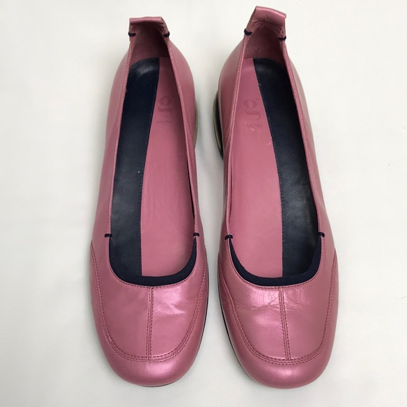 Nike Shoes - NikeAir G-Series Flats